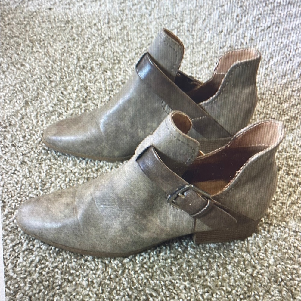 Stylish Gray Ankle Boots